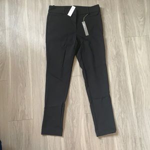 NWT LOFT dress pants. Black, size 4. Never worn.